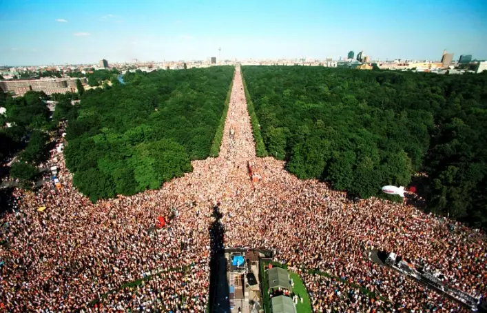 Berlin techno parade Berlin techno parade