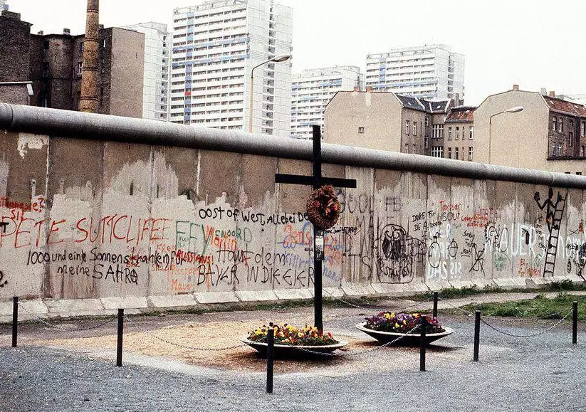 Berlin Wall history