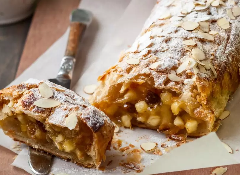 authentic Austrian apfelstrudel authentic Austrian apfelstrudel
