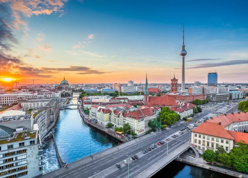 Berlin weather by month