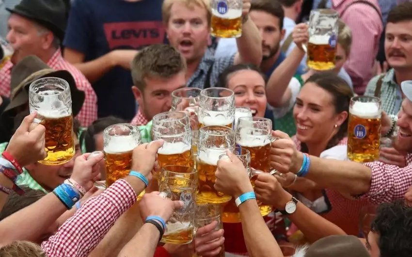 Is Oktoberfest Free? Entry, Costs & How to Save
