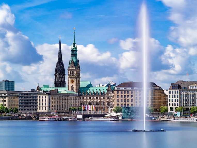 How long do you need to see Hamburg?