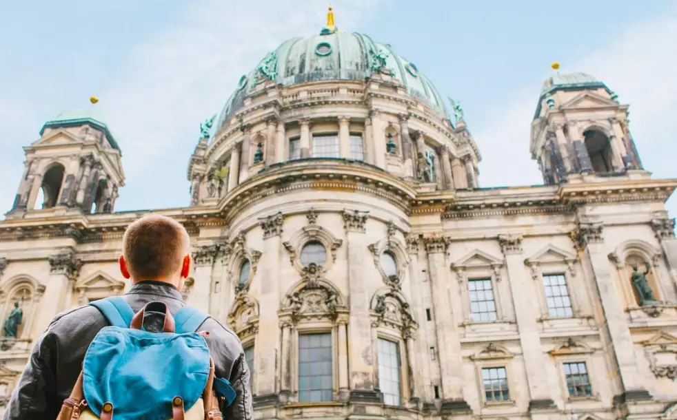 cheapest time to visit Berlin