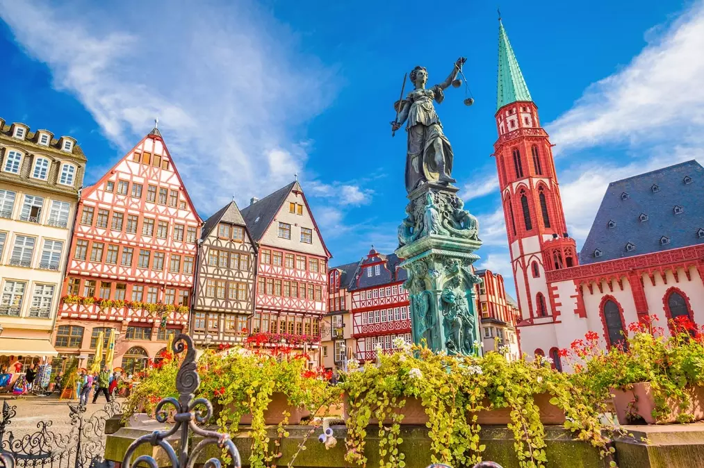 how many days in Frankfurt how many days in Frankfurt