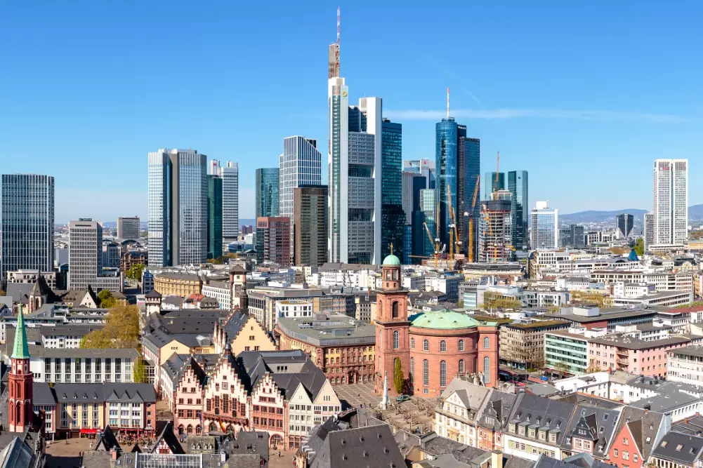 Frankfurt pedestrian friendly