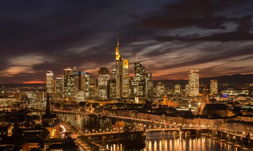 Is Frankfurt worth visiting as a tourist?