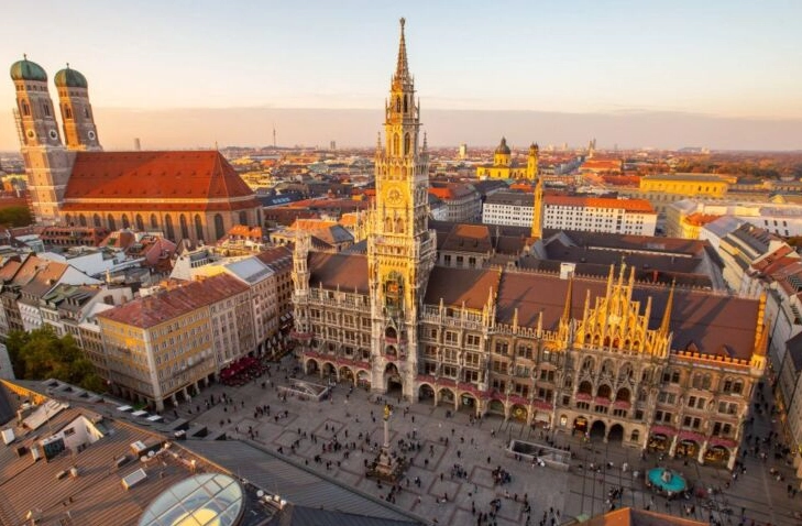 Munich vs Frankfurt tourism